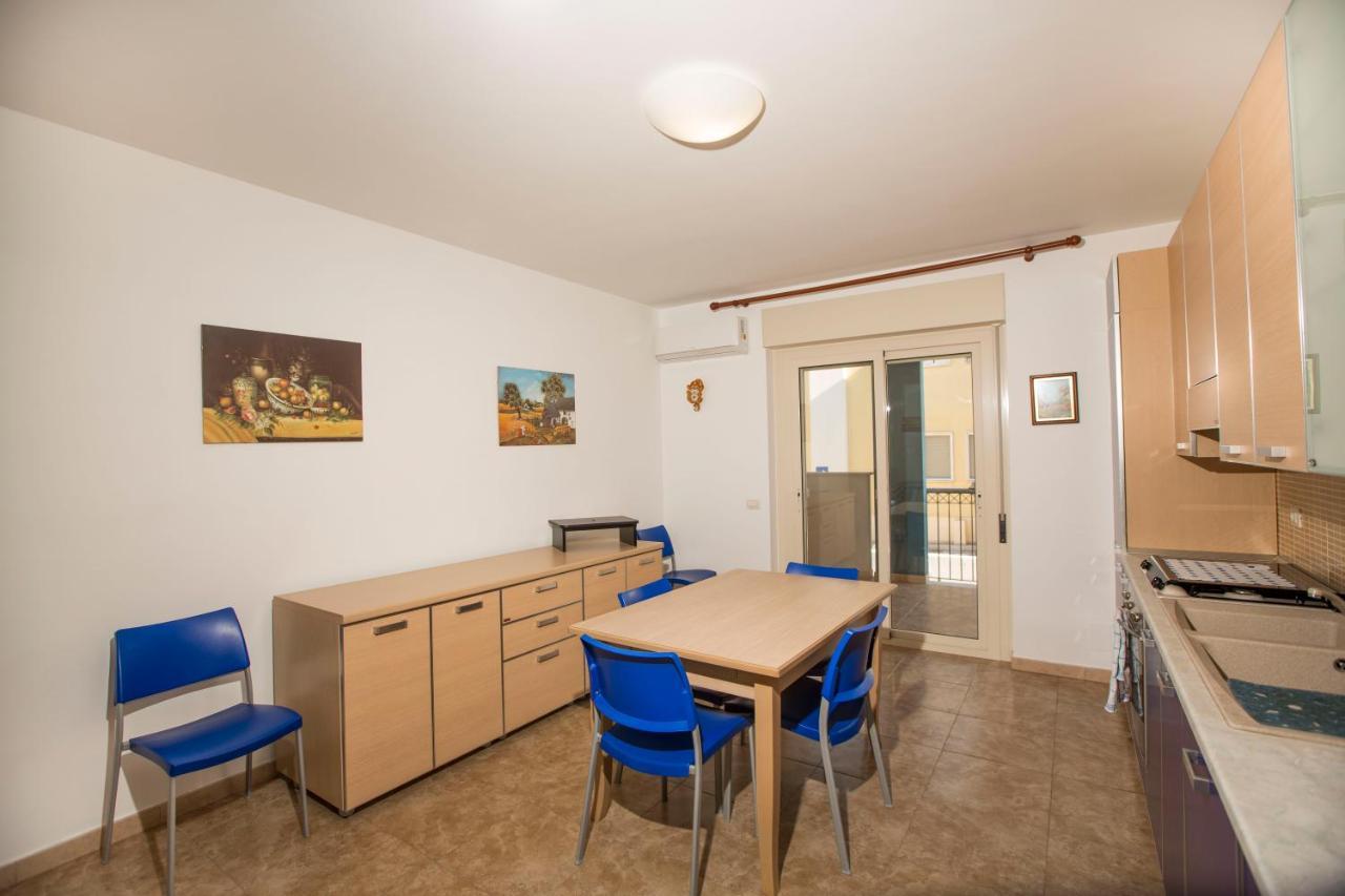 Appartement La Finestra Blu à Marina di Ginosa Extérieur photo