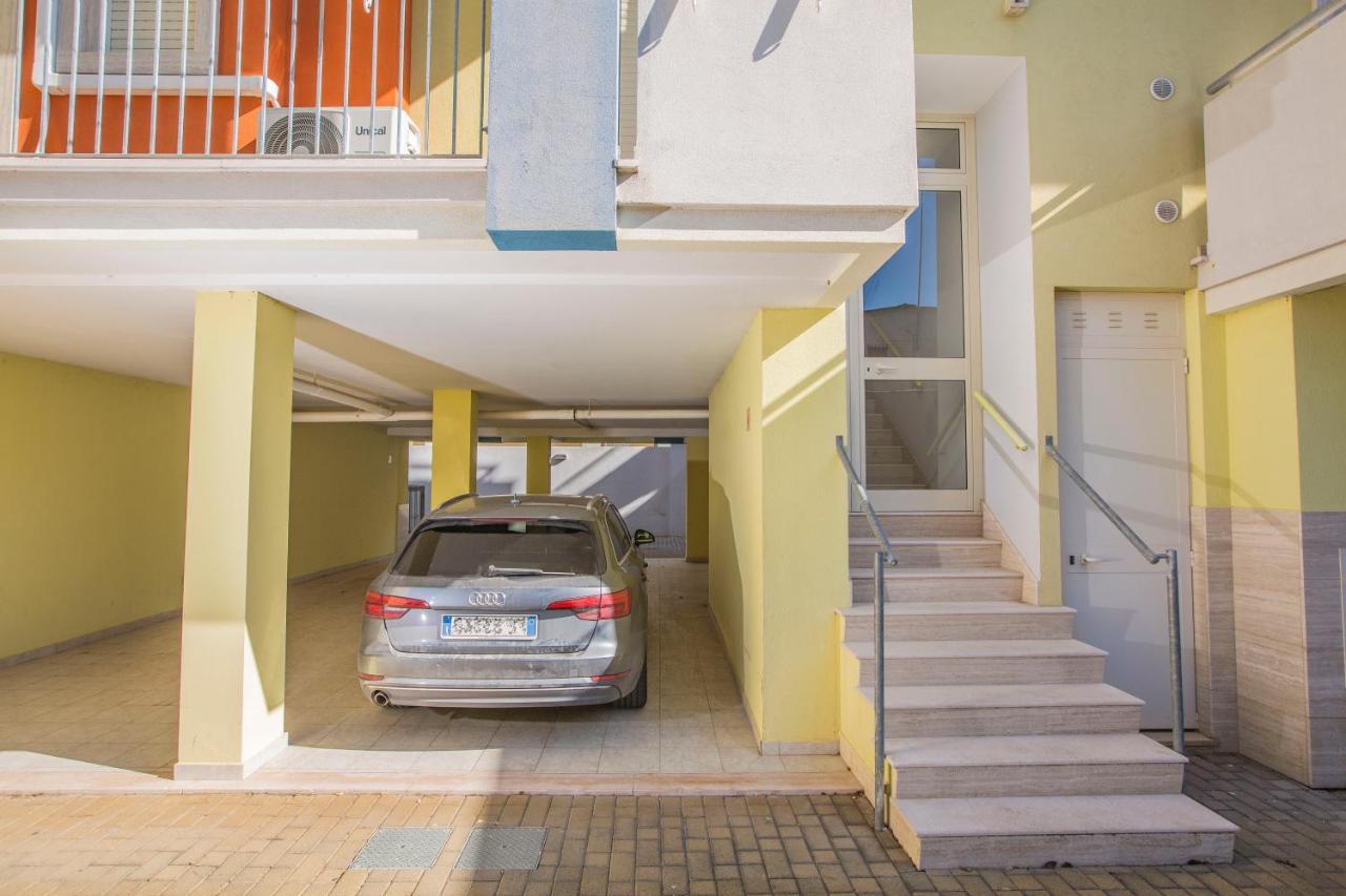 Appartement La Finestra Blu à Marina di Ginosa Extérieur photo